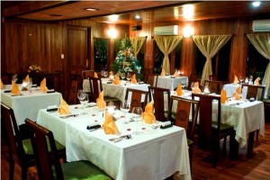 HA LONG BAY INDOCHINA-SAILS