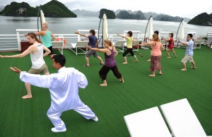 starlight cruises tai chi halong bay